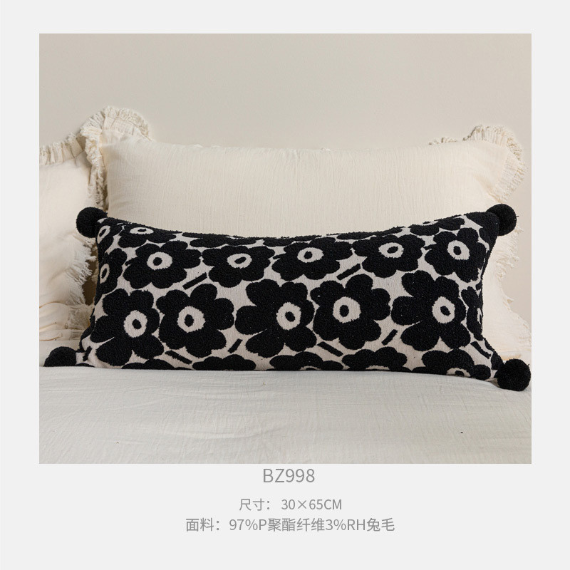 北欧ins民宿软装床旗床尾巾朵圈圈绒花黑白抱枕靠垫客厅沙发搭毯