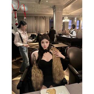 陈允朵*正确版本*含胸垫显胸大蕾丝挂脖抹胸女