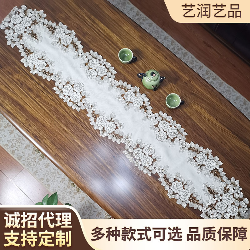 厂家批发小花30x160布艺绣花桌布茶几巾桌旗桌垫镂空盖巾餐垫
