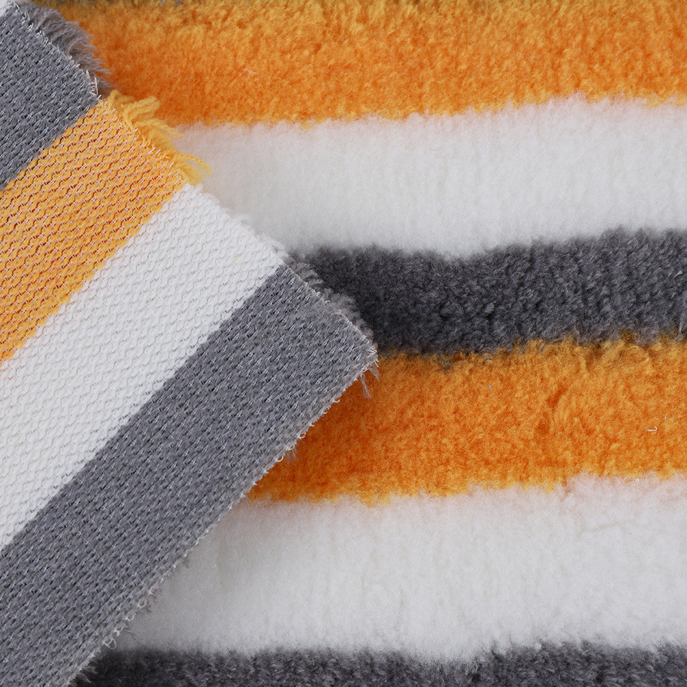 白马晴纶滚筒刷绒布经编涤纶腈纶绒布混纺绒布涂水器布料接受定制