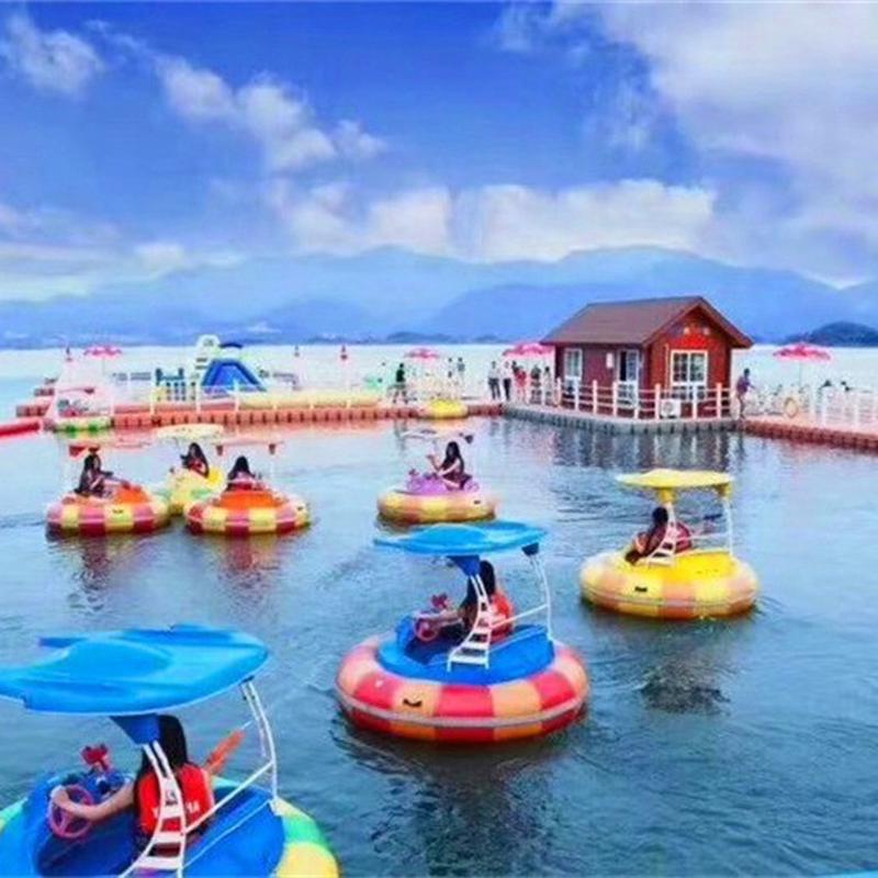 热销水上玻璃钢碰碰船双人电动船公园景区游玩船亲子情侣水上游乐