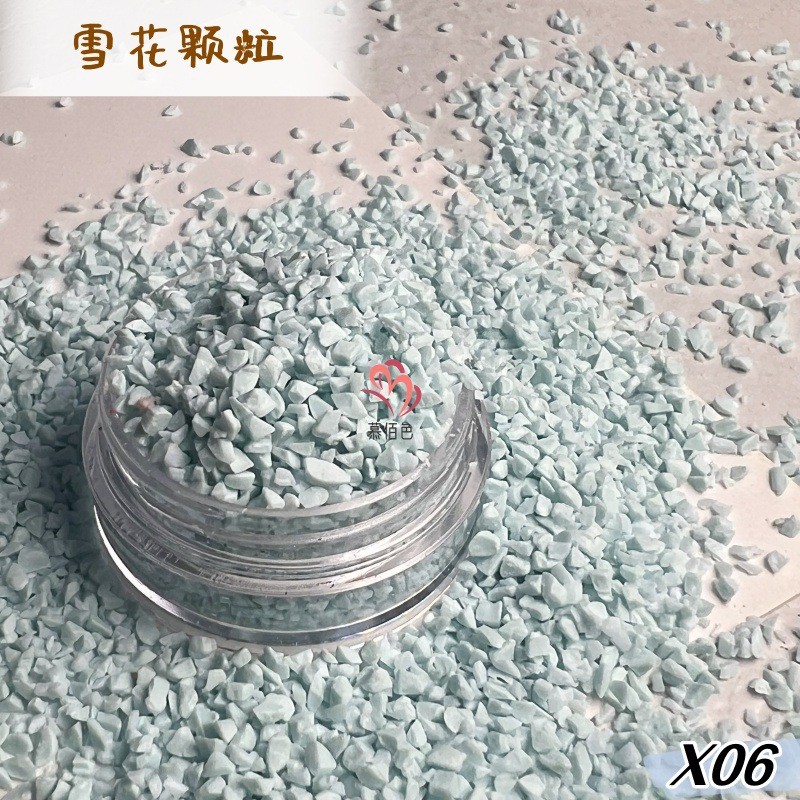 厂家直销圣诞雪景造景颗粒雪花雪填充树脂水球花粉