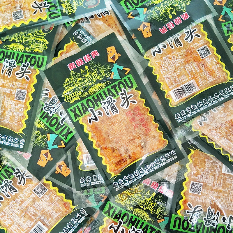 小滑头辣条整箱 8090后儿时校园怀旧老式麻辣零食薄辣片休闲小吃