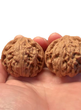 文玩核桃小众品种御龙粗筋三棱生长天然老树果上色快货源直发