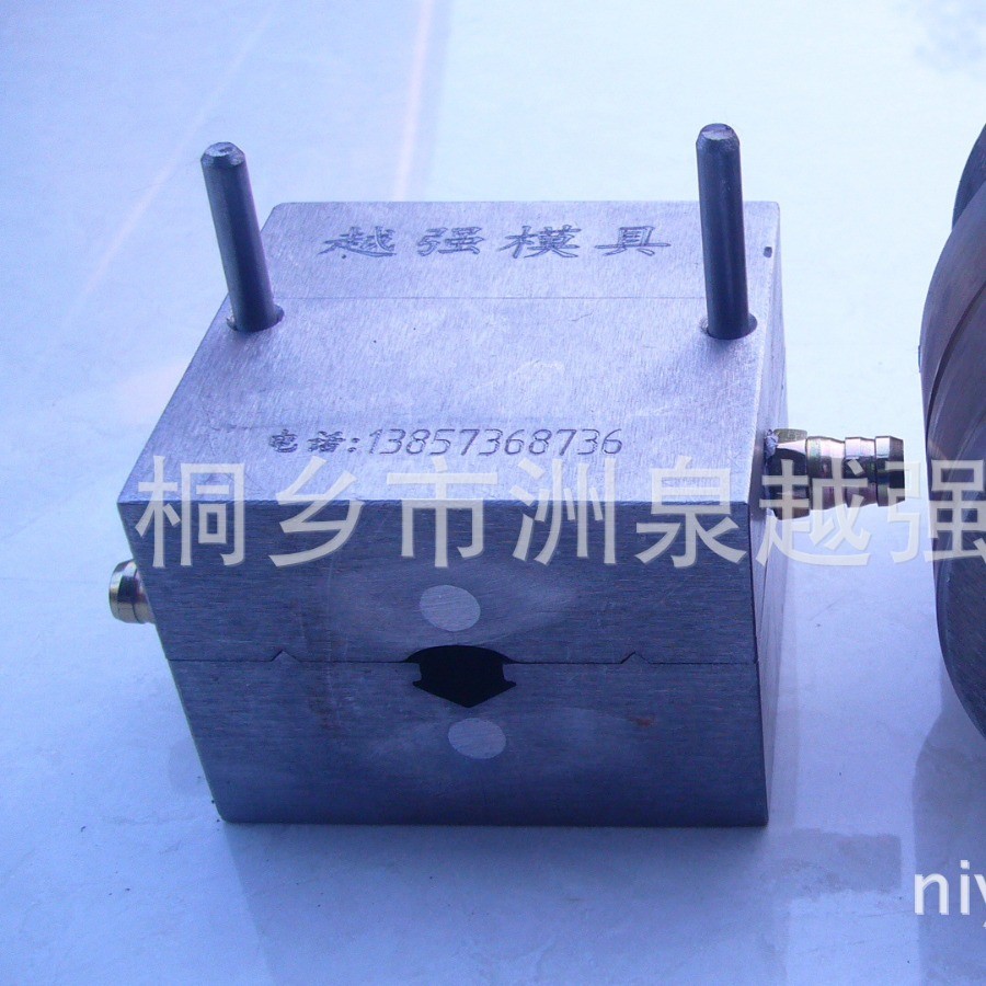 供应4040铝型材槽胶条挤出模具装饰条密封条隔音条挤出模具