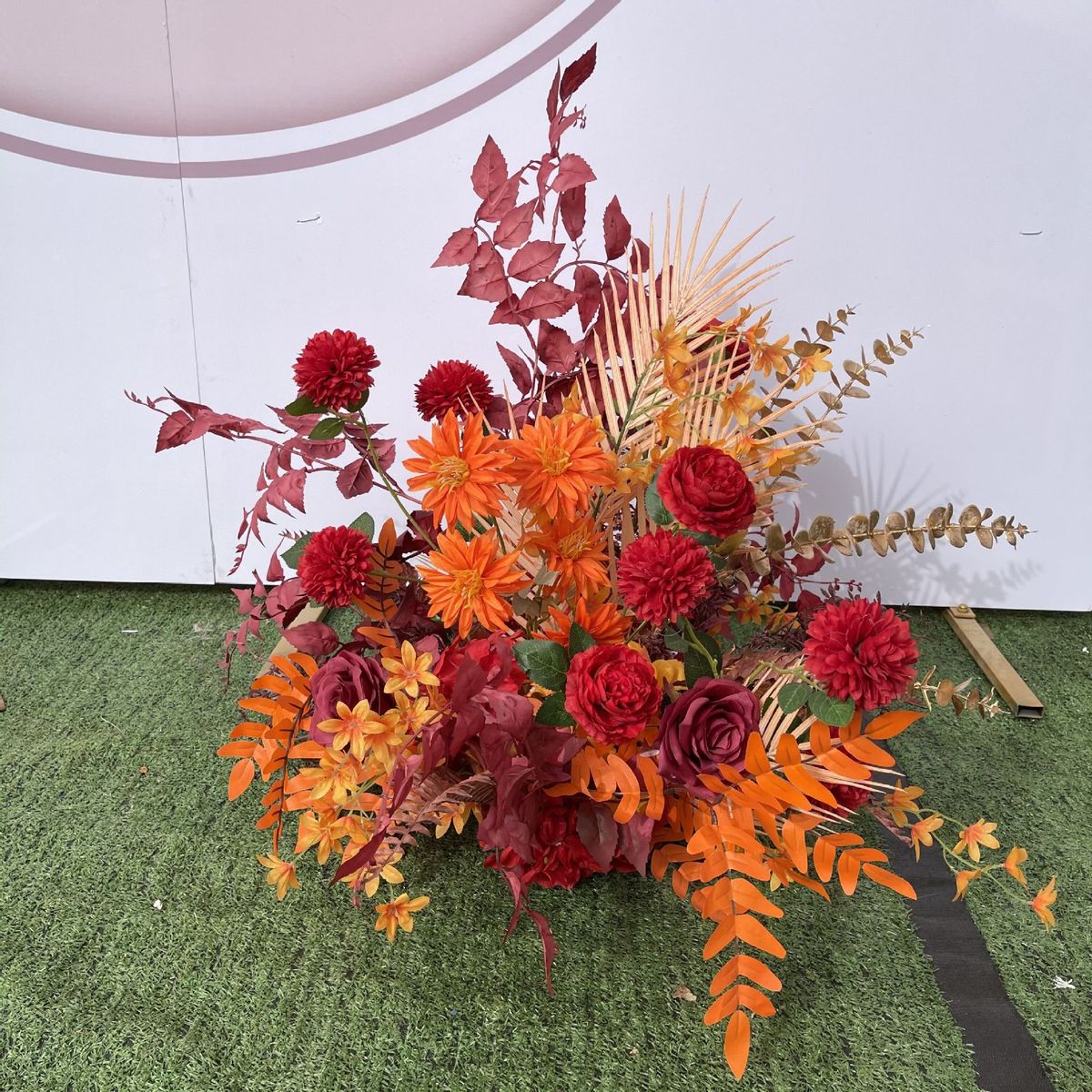 红色橘色婚庆花艺仿真花婚礼布置排花路引花点花背景迎宾花角区