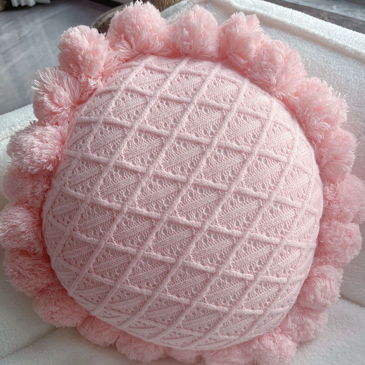 抱枕新增配色】ins网红圆形毛球针织【汽车沙发办公椅靠垫纯色枕