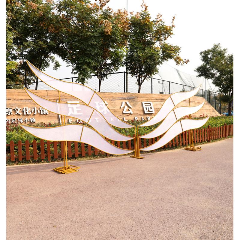 新款婚礼铁艺道具发光背景阳光板婚庆舞台摆件迎宾区天使之翼屏风