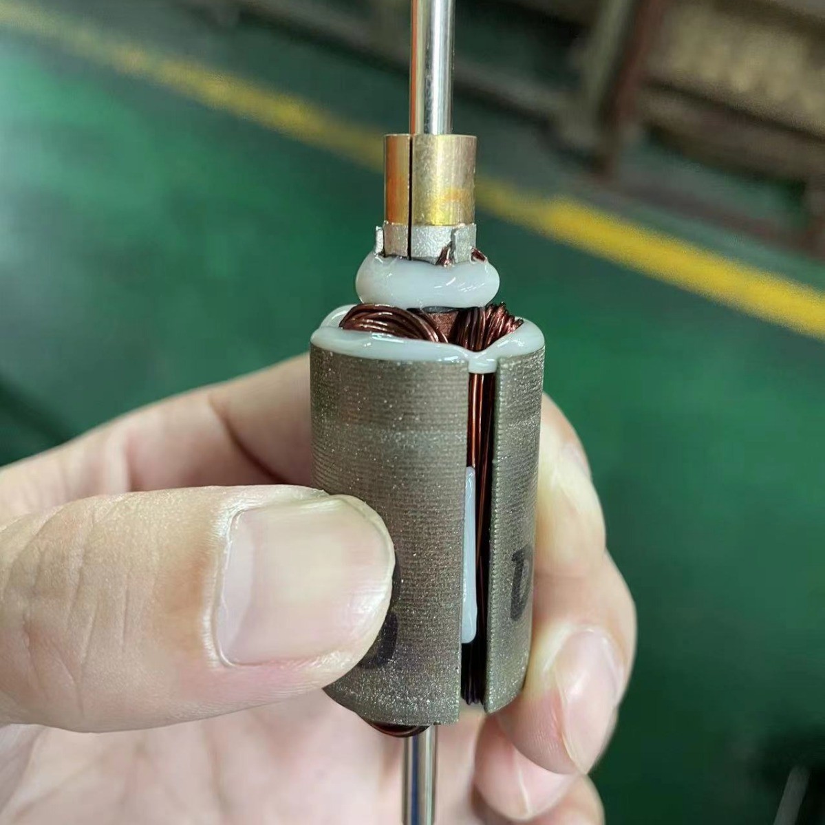 电机马达颈部环氧转子胶电动工具粘接固定长期耐高温绝缘树脂胶水