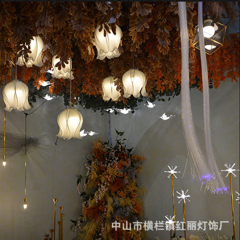 婚庆吊顶装饰灯5头10头铃兰花布艺水滴吊串婚礼商场美陈橱窗背景