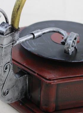 复古六角留声机黑胶唱机铁艺模型酒吧咖啡厅店面装饰怀旧摆件