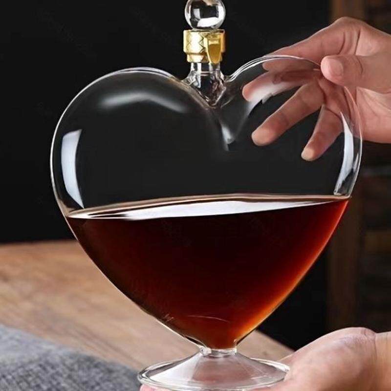 厂家批发供应异形玻璃酒瓶爱心型醒酒器硼高酒瓶硅玻璃酒瓶盛酒瓶