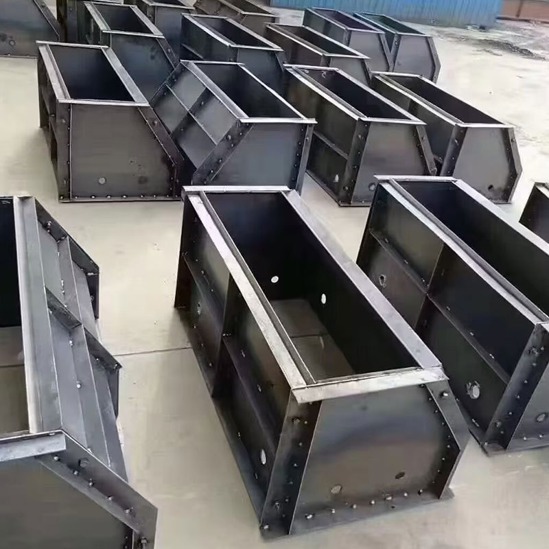 隔离墩模具隔离墩围墙钢模具市政建筑工程筑预制水泥隔离墩钢模具
