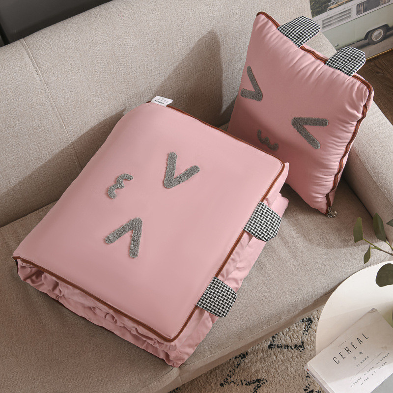 抱枕被子两用午休加厚办公室四季毯子汽车折叠二合一车用枕头靠枕