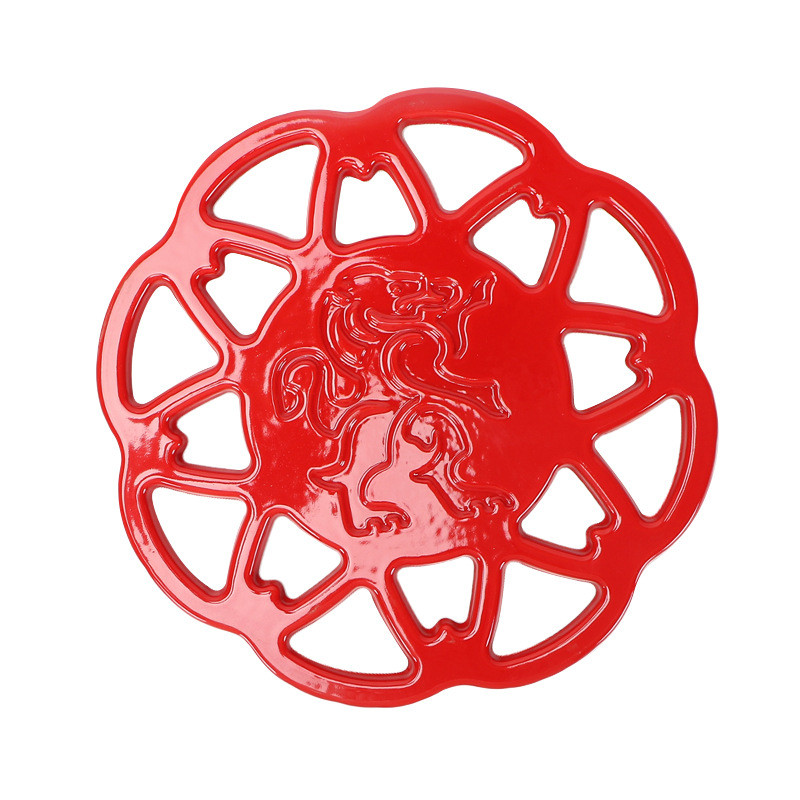 现代批发铸铁锅锅盘砂锅盘餐桌用品隔热花盘方盘20cm精美镂空厂家