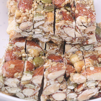 木糖醇果仁酥坚果花生瓜子仁芝麻无蔗糖糕点点心切糕小吃健康零食