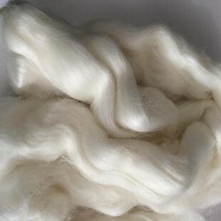 叮哥美现货100s超细纺织利奴羊毛条美丽诺澳毛条纺织用羊毛原料