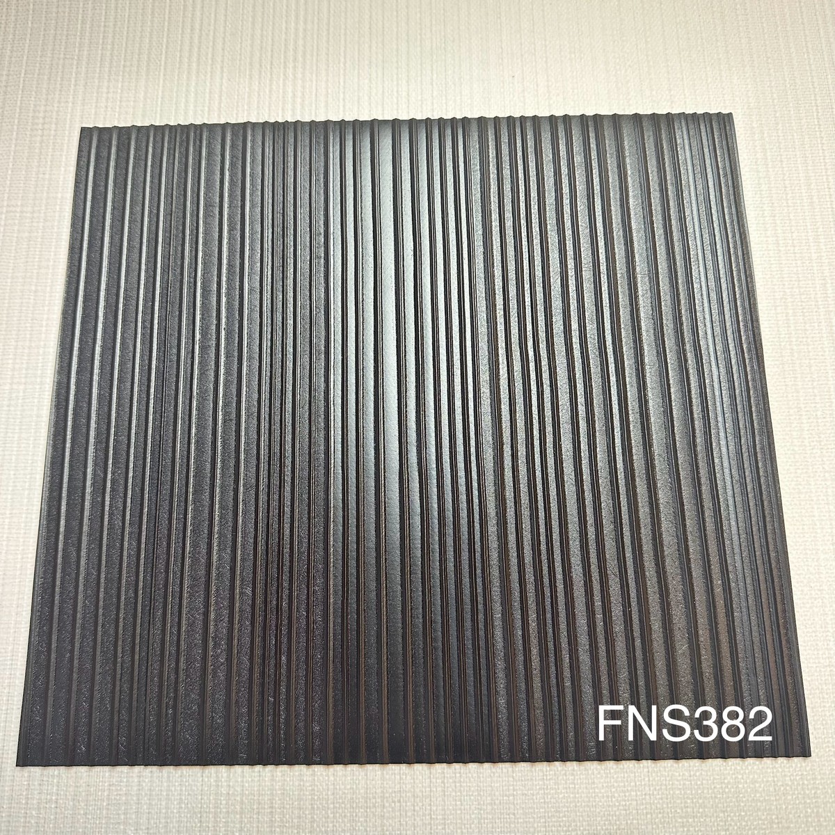 竖条纹墙布十字布基pvc酒店宾馆墙布工程深压纹白色高档墙布厂家