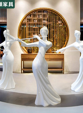 热销酒店门口迎宾人物制作摆树脂设计雕塑商业美陈玻璃钢工艺成型