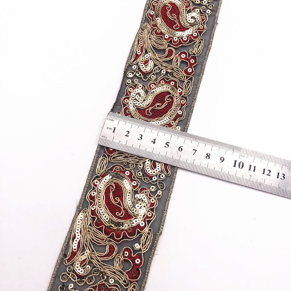 厂家现货股线花边腰果刺绣鞋花边箱包材服装辅料亮片绣花带