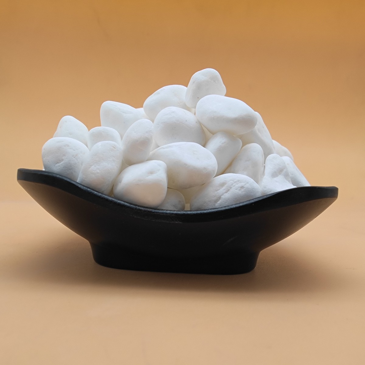 白色鹅卵石造景园艺装饰铺面现货白色碎石卵石盆景白石子白米石