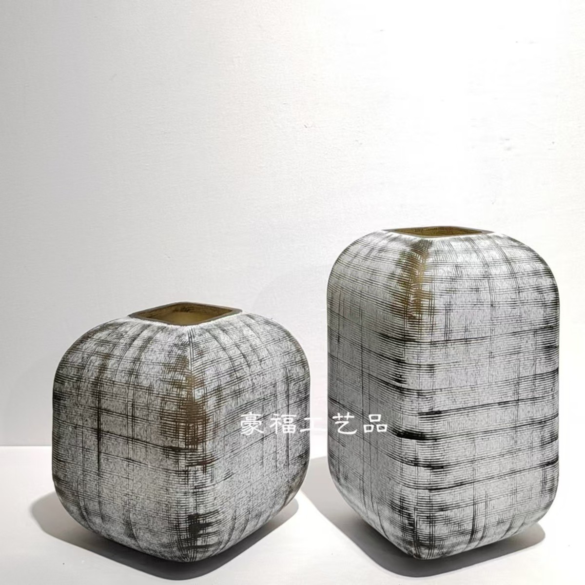 热销轻奢现代简约刻磨玻璃花瓶插花家居摆件样板房桌面软装饰品摆