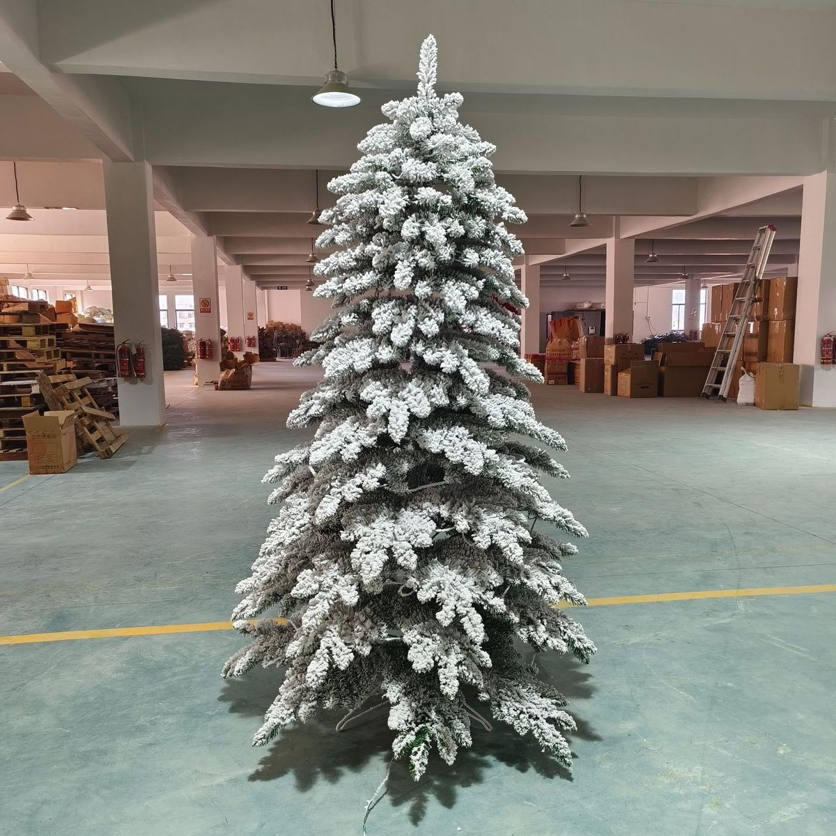 热销现货pvc加灯喷商植绒自动树2.1m仿真雪树雪超大型摆件圣诞树