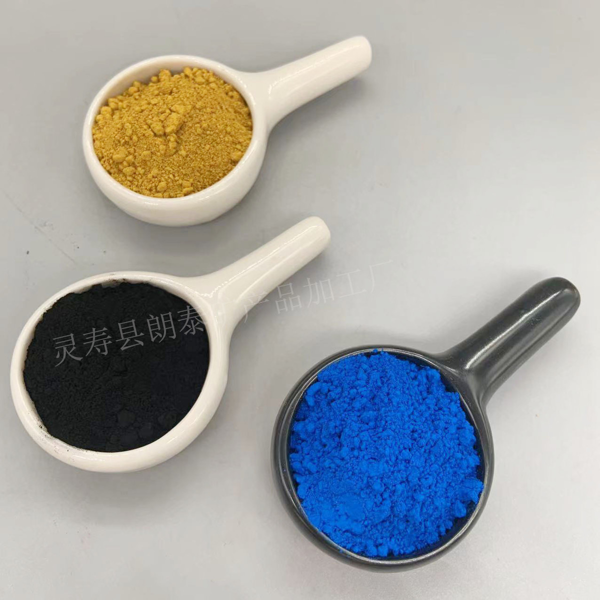 现货供应氧化粉彩砖瓦仿古砖雕用颜料四氧三铁铁黑油漆塑料用炭