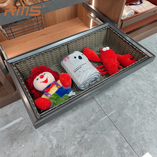 静音抽屉式 藤篮推拉伸缩衣帽间衣物收纳藤制篮子衣柜阻尼滑轨防潮