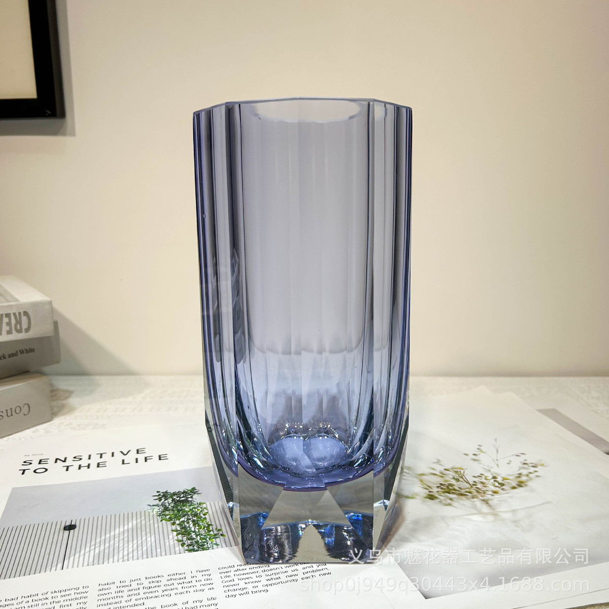 高级感厚重丁香紫手工刻模琉璃花瓶水培插画器摆件样板间高级别墅