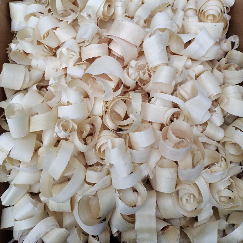 热销白杨木屑宠物用品除臭垫料大刨花木屑垫材减震缓冲用刨花大杨