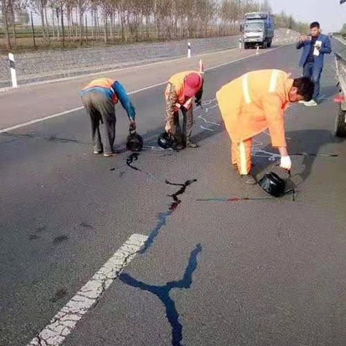 热销密封胶路面灌缝胶裂缝修补供应沥青胶泥填缝材料道路修补料密