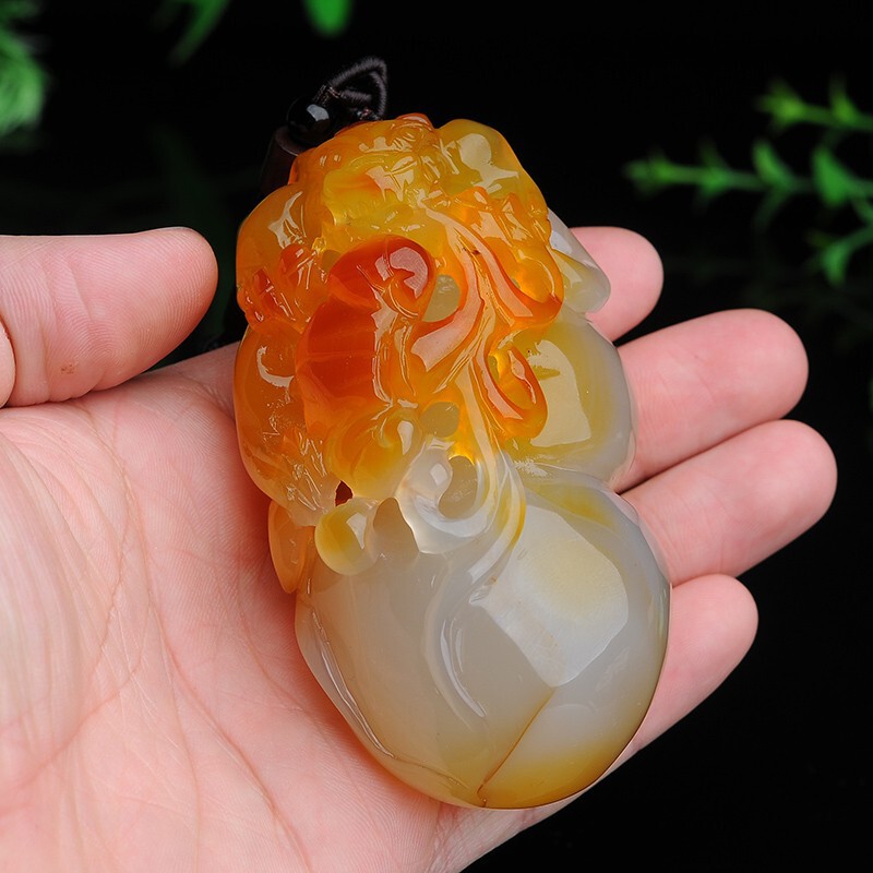 天髓手把件俏色如意挂件手把玩玉貔貅玉吊坠玉手玩件