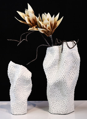 2021插现代简约轻奢花瓶客厅花艺新款器售楼处样板间软装树脂花器