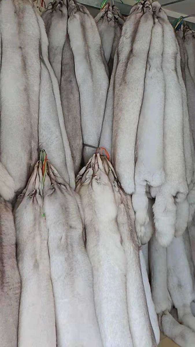 меховой воротник 厂家定做真狐狸毛领毛条领星星款等、各种尺寸、规格、颜色毛领直