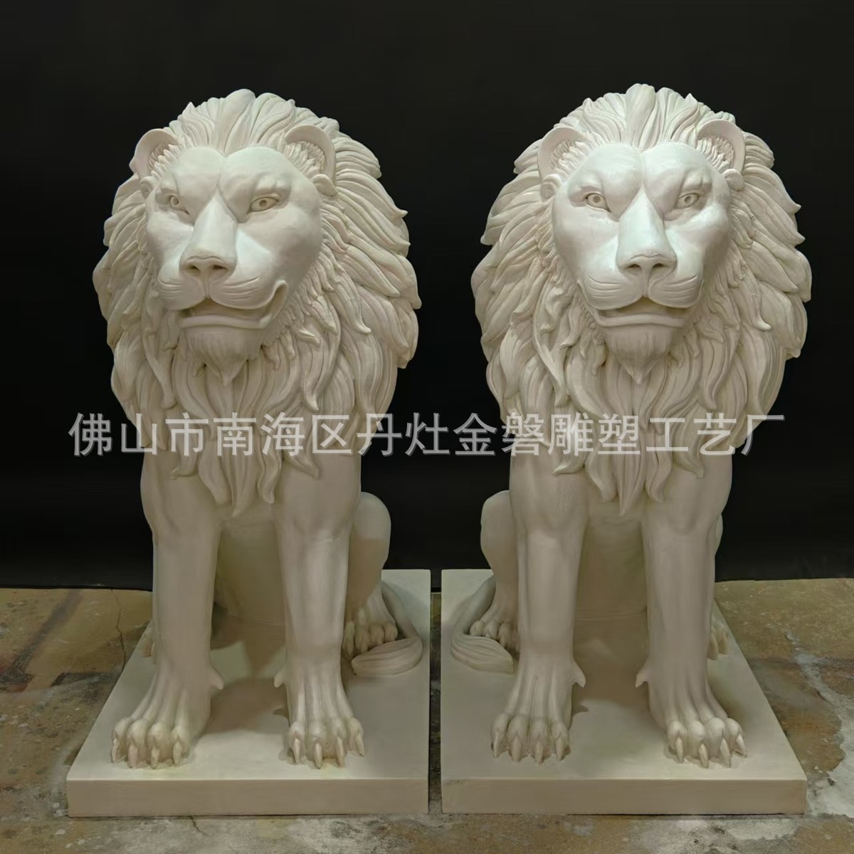 佛山厂家欧式狮子摆件 人造砂岩狮子 狮子玻璃钢铜大门口雕塑出口