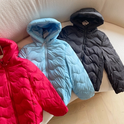 130-170柜款男女童简约三色绗缝连帽纯色薄款羽绒服（偏小）