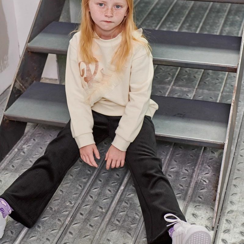 包邮自留100-150韩系女童黑色垂感条绒刺绣字母加绒微喇长裤