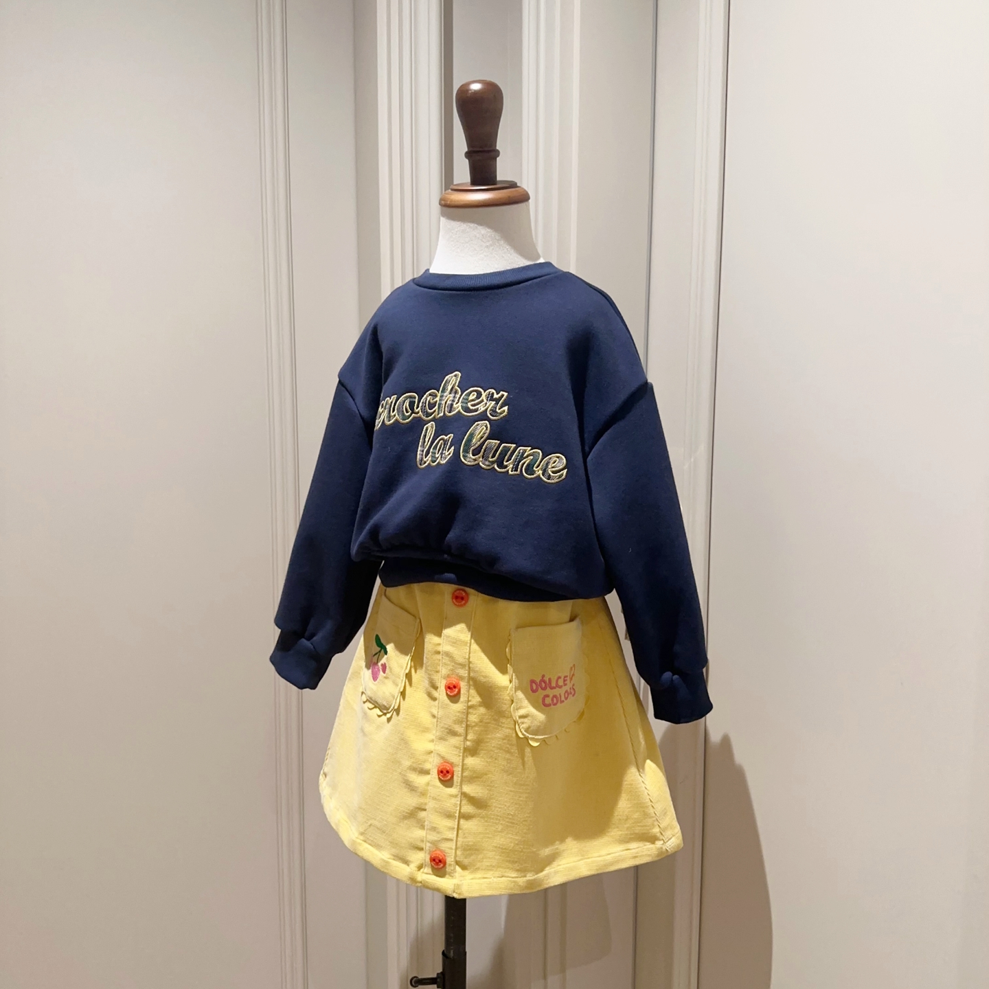 110-155韩系高端女童刺绣字母高腰套头卫衣