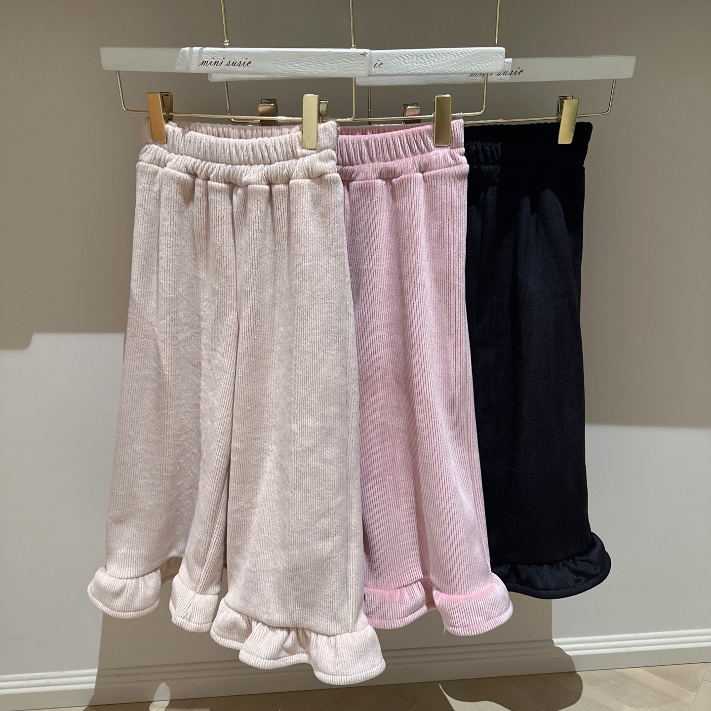 100-145韩系高端女童三色加绒内里荷叶边脚松紧腰长裤