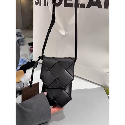 秒发 诗歌兰女包25春36652真皮包编织感可调节细带斜挎小包