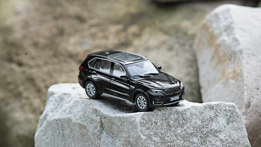 原厂宝马BMW X5车模F15 1：43 白黑棕色 原装正品 烟台4S店代购