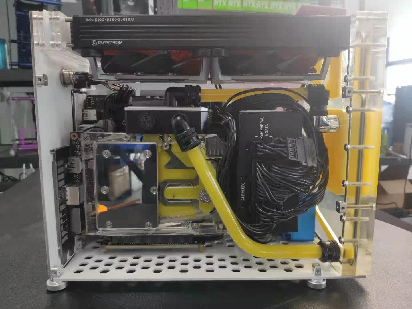 A4机箱 240mm水冷散热解决方案  ITX机箱A4小机箱游戏电脑主机|msdalam kategori Perkakasan komputer/monitor/Komputer Zhou Bian, casis - dari Buy2taobao.com untuk memberikan perkhidmatan ejen Taobao profesional membeli