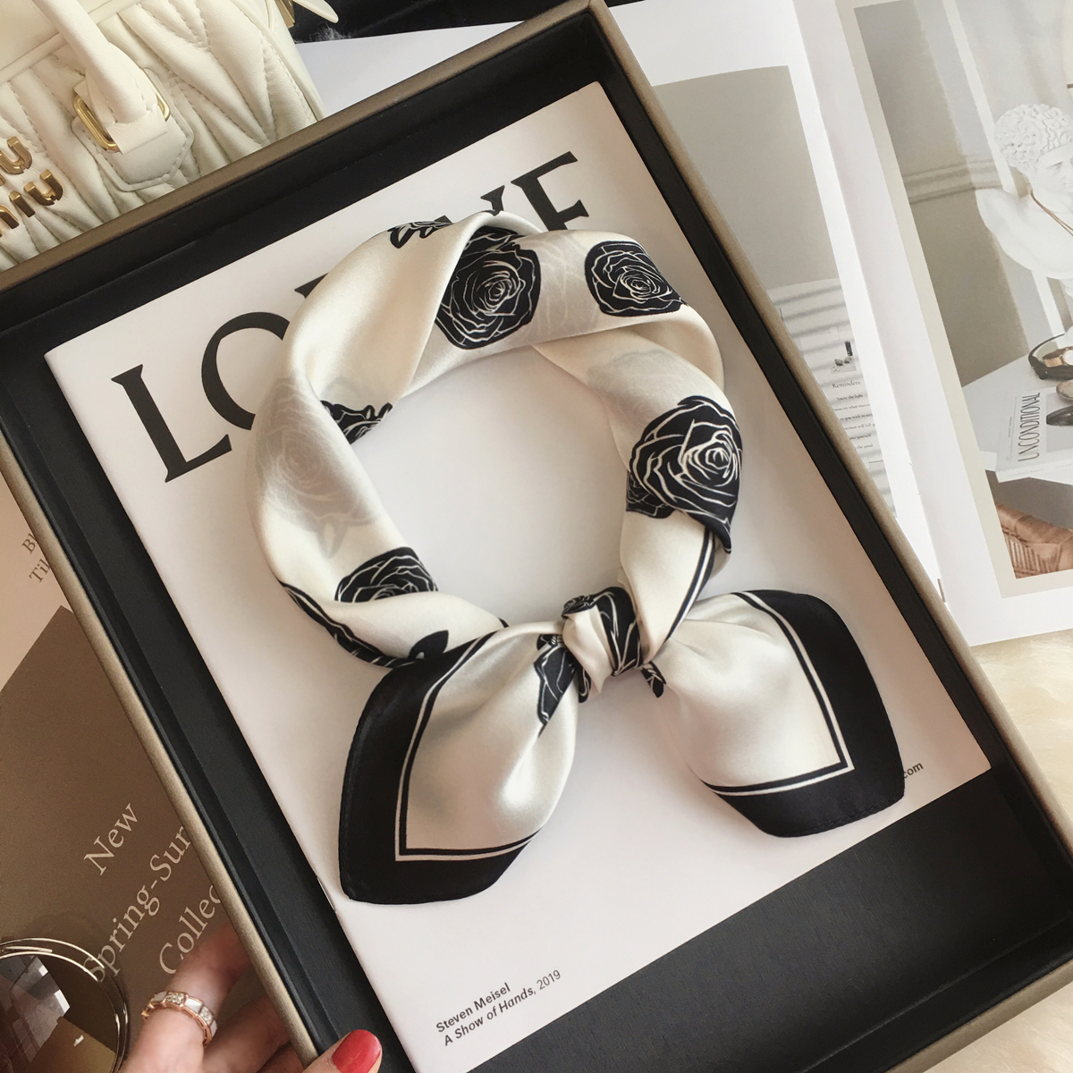 小香风山茶花100%桑蚕丝真丝丝巾