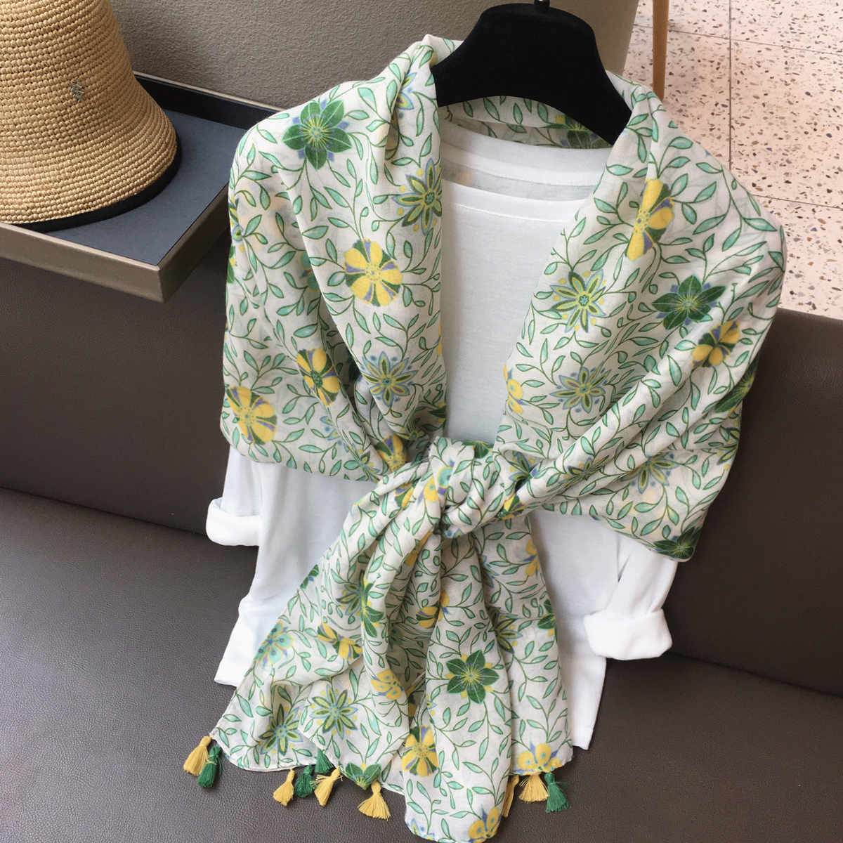 小溜家夏季新款清新黄绿色花朵棉麻围巾纱巾旅行遮阳防晒披肩两用