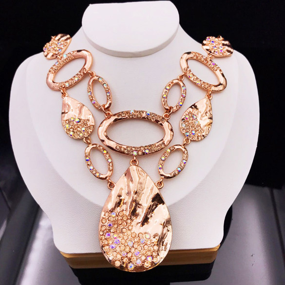 欧美时尚外贸特色合金镀金炫彩闪亮水钻镶嵌奢华高品质复古项链特