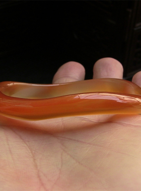 天然巴西玛瑙手镯/扭扭镯/水润通透/香橙色玉髓/送礼佳品2086