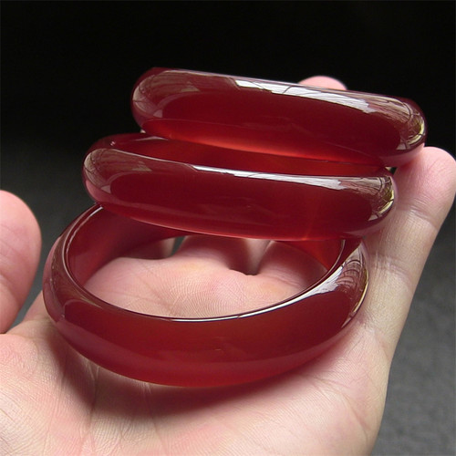 天然巴西玛瑙手镯玉髓