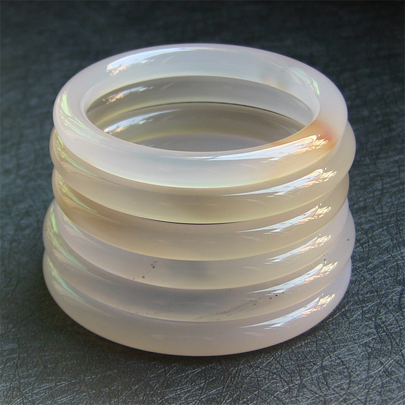 天然巴西玛瑙手镯水润玉髓