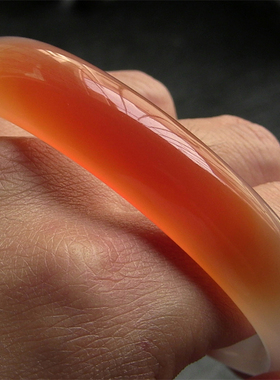 天然巴西玛瑙手镯精美纹理玉髓